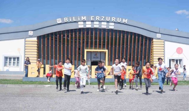 Bilim Erzurum’da çocuklar mutlu ve umutlu