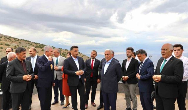 Binali Yıldırım Erzincan’a yapılan yatırımları yerinde inceledi