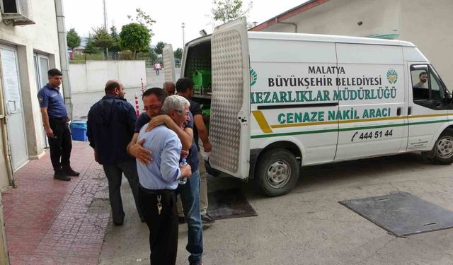 Boşanma aşamasındaki eşi tarafından vurulan kadın öldü