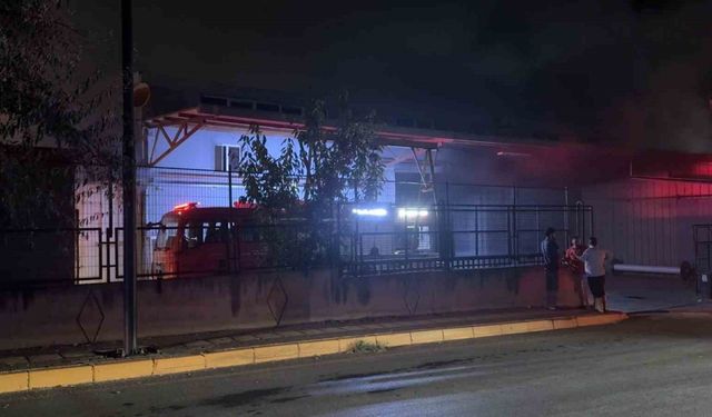 Bursa’da korkutan fabrika yangını