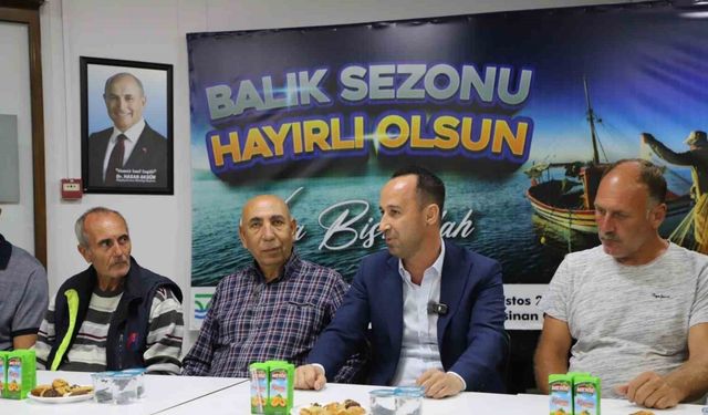 Büyükçekmeceli balıkçılar yeni av sezonu için denize açıldı