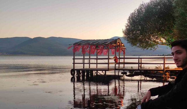 Çıldır Gölü’nde mest eden gün batımı manzarası