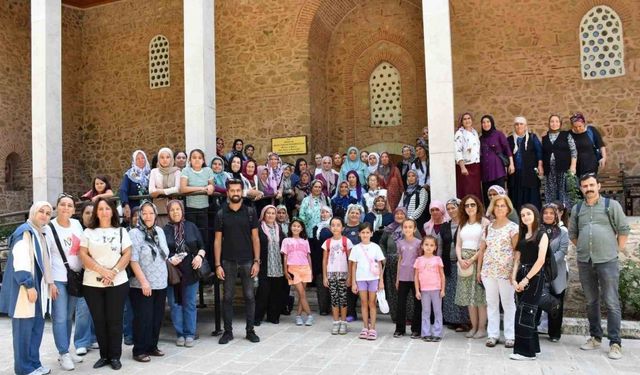 Demircili kadınlar Manisa’yı gezdi