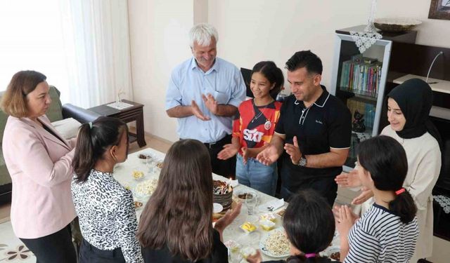 Devlet Korumasındaki çocuklara doğum günü sürprizi