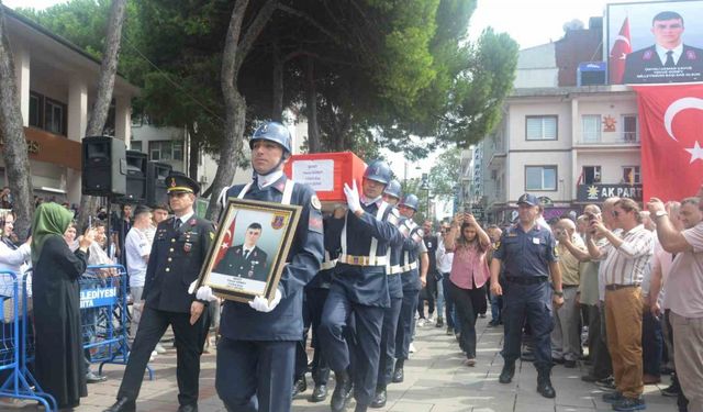 Diyarbakır şehidi son yolculuğuna uğurlandı