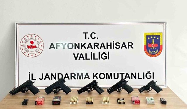 Düğünde havaya ateş açan magandalar silahlarıyla birlikte yakalandı