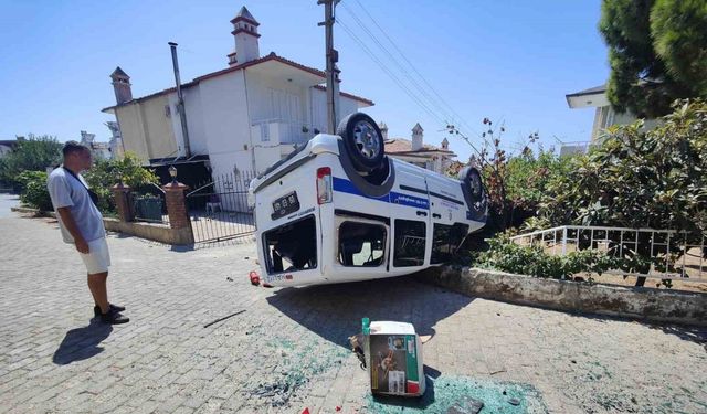 El freni tam çekilmeyen resmi araç sitenin bahçesine uçtu