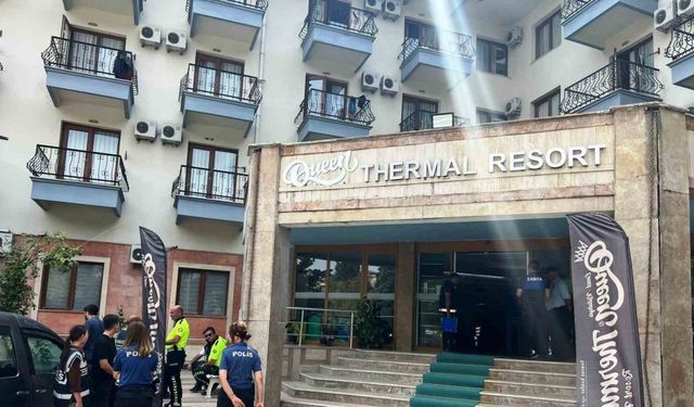 Emet’te bir otel, işletme ruhsatı olmadığı gerekçesiyle mühürlendi