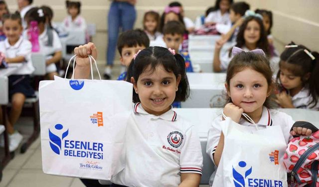 Esenler Belediyesi’nden 8 bin 500 öğrenciye eğitim desteği