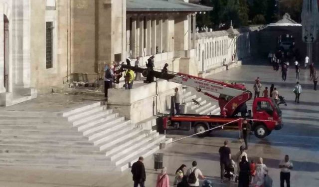 Fatih Cammii’ndeki dış cepe temizliğinde kurşun izlerinin silinme endişesi