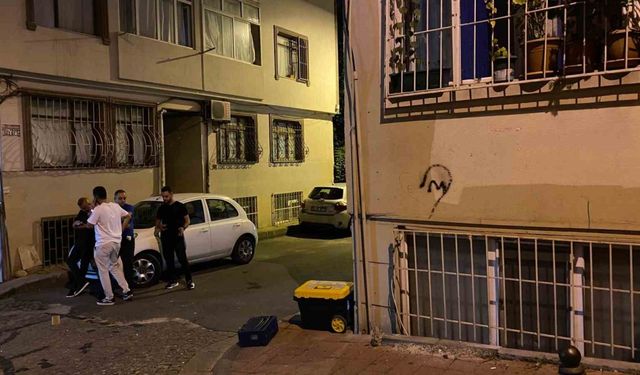 Fatih’te şüpheli şahıs polise ateş açtı