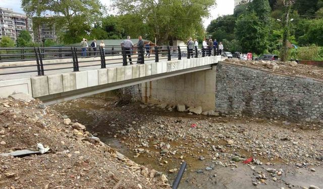 Giresun’da sellerin yıktığı köprüler yeniden inşa ediliyor