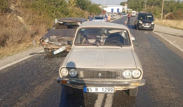 Gördes’te trafik kazası: 4 yaralı