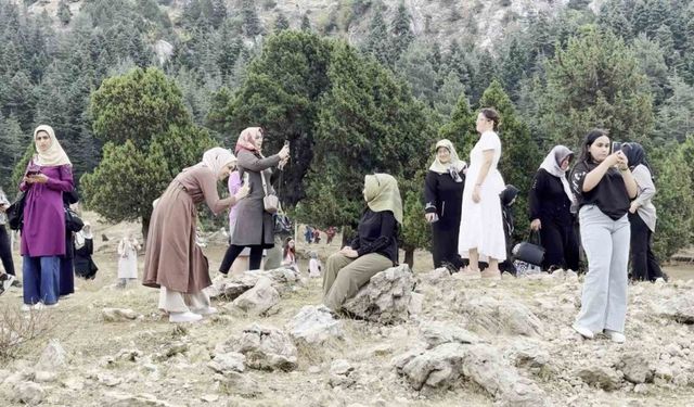 Kadınlar, Başkonuş Yaylası’nda doğayla buluştu