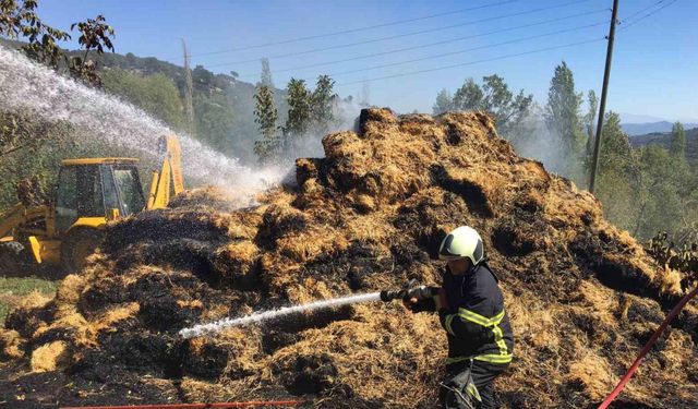 Kaynak makinesinden çıkan kıvılcımlar 250 balya samanı kül etti