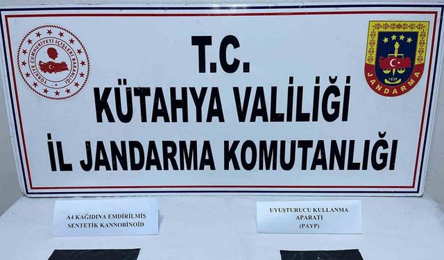 Kütahya’da uyuşturucu ele geçirilen araçtaki 3 kişiden 2’si tutuklandı