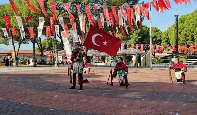 Kuyucak’ta kurtuluş coşkusu meydanlara sığmadı