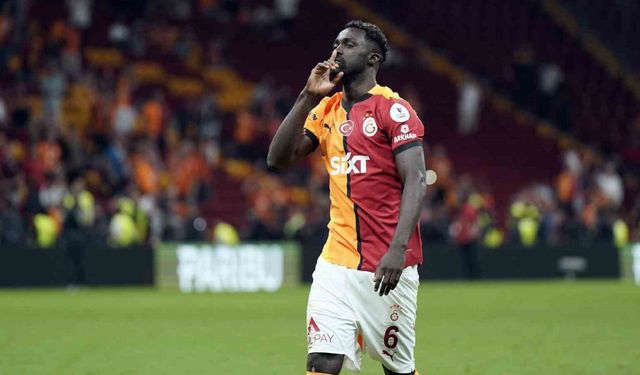 Maç sonu 3’lüsü Davinson Sanchez’den