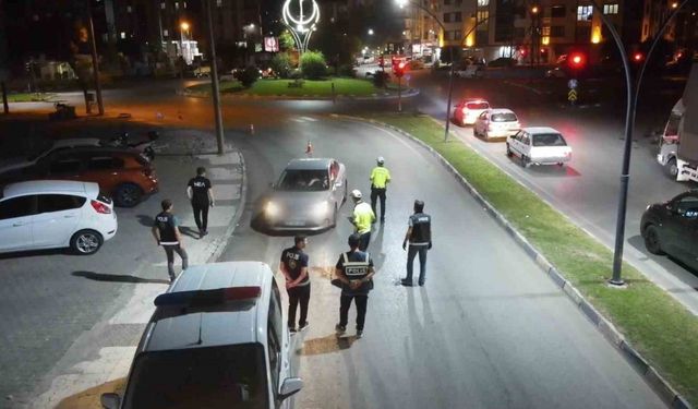 Manisa’da ’Narko alan uygulaması’: 2 gözaltı