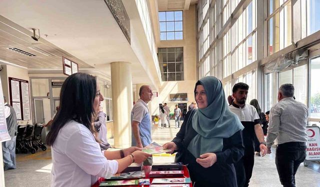 Muş’ta ‘Halk Sağlığı Haftası’nda kanser farkındalığı için stantlar kuruldu