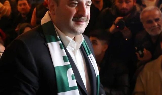 Mustafa Varank Bursaspor’un deplasman sponsoru oldu