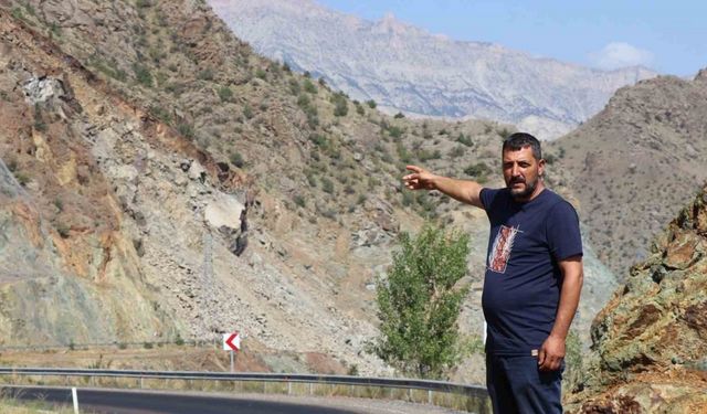 Oltu - Artvin karayolu heyelan nedeni ile 3 gündür kapalı