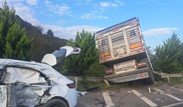 Ordu’da tünel çıkışı zincirleme kaza: 1’i ağır 5 yaralı