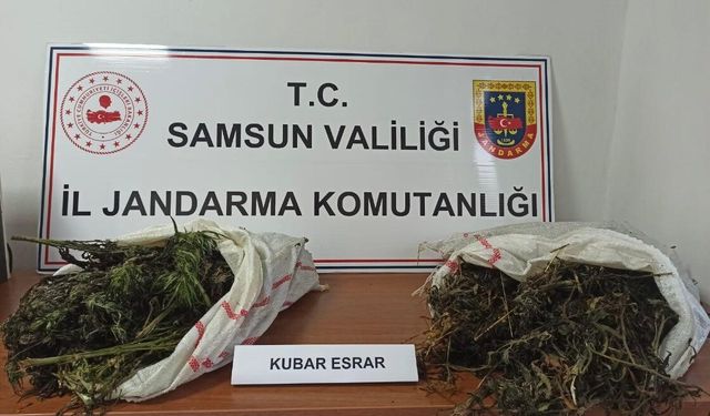 Samsun’da jandarma 6 kilo 930 gram kubar esrar ele geçirdi