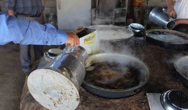 Siirt’te iskambo pekmezinin yapımına başlandı