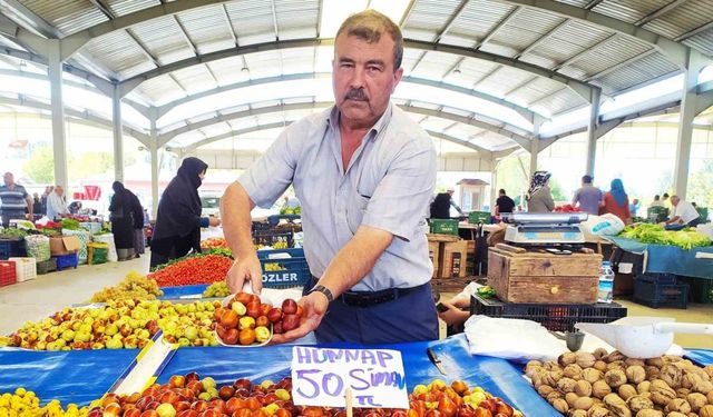 ’Simav Hünnapı’ pazarın gözde meyvesi