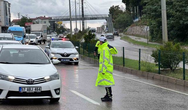 Sinop’ta trafik kazası: 4 yaşında çocuk yaralandı