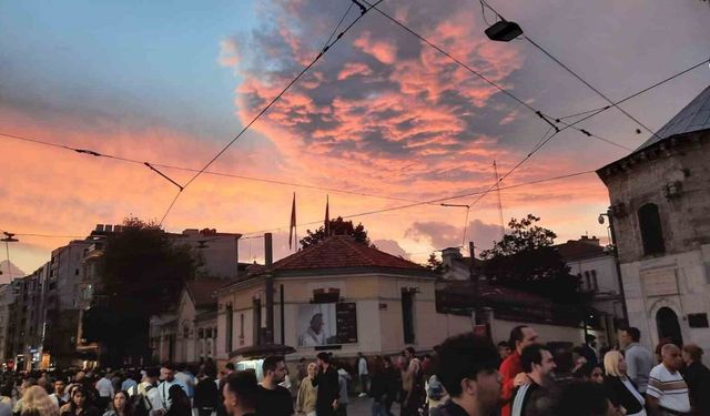 Taksim’de kartpostallık gün batımı manzarası hayran bıraktı