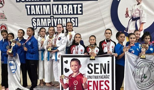 Tavşanlı Belediyesi Karate Takımı Türkiye şampiyonu oldu