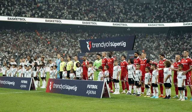 Trendyol Süper Lig: Beşiktaş: 0 - Sivasspor: 0 (Maç devam ediyor)