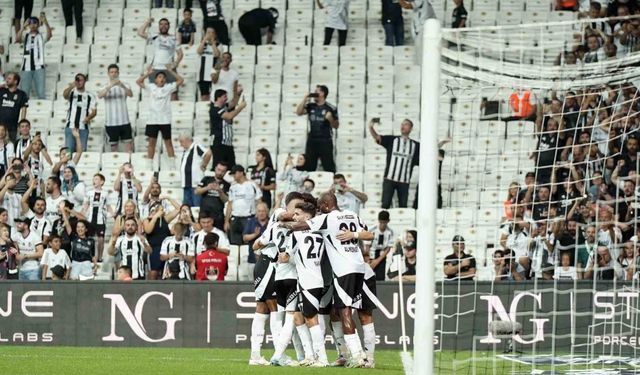 Trendyol Süper Lig: Beşiktaş: 1 - Sivasspor: 0 (İlk yarı)