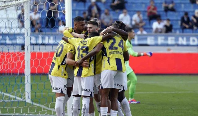 Trendyol Süper Lig: Kasımpaşa: 0 - Fenerbahçe: 2 (İlk yarı)