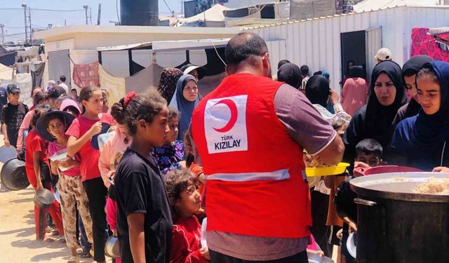 Türk Kızılay’dan kıtlığın eşiğindeki Gazze’ye gıda desteği