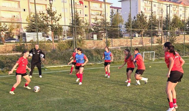 U19 Kadın Milli Takımı’nın Erzurum kampı başladı