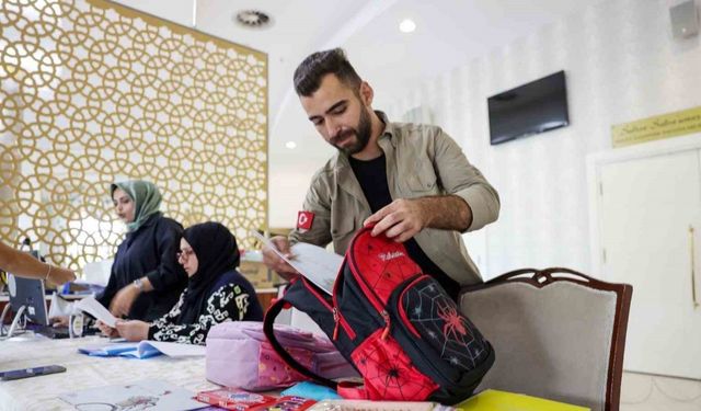 Ümraniye Belediyesi’nden öğrencilere kırtasiye desteği