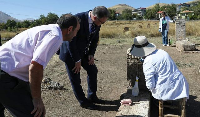 Van Valisi Ozan Balcı; "Tarihimize ve kültürümüze sahip çıkıyoruz"