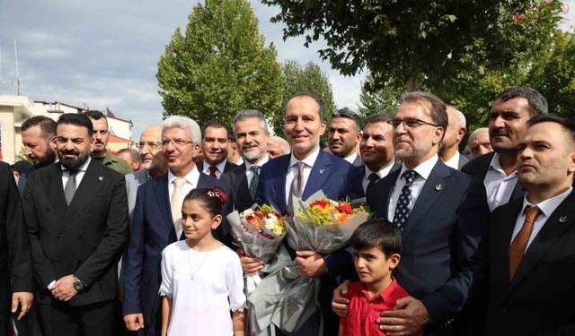 Yeniden Refah Partisi Genel Başkanı Erbakan: "Milli Görüş belediyeciliği demek önce ahlak ve maneviyat demektir"