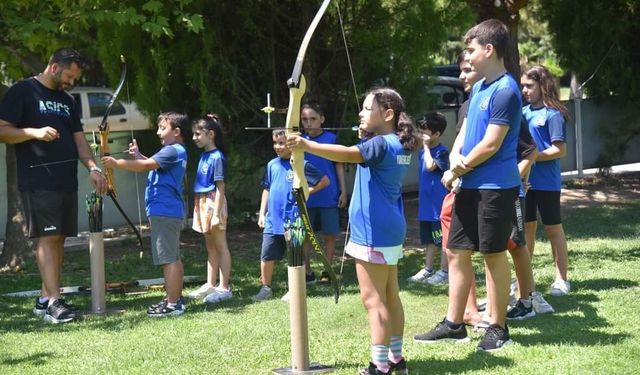 Yunusemre Belediyespor kış okçuluk kursu açtı