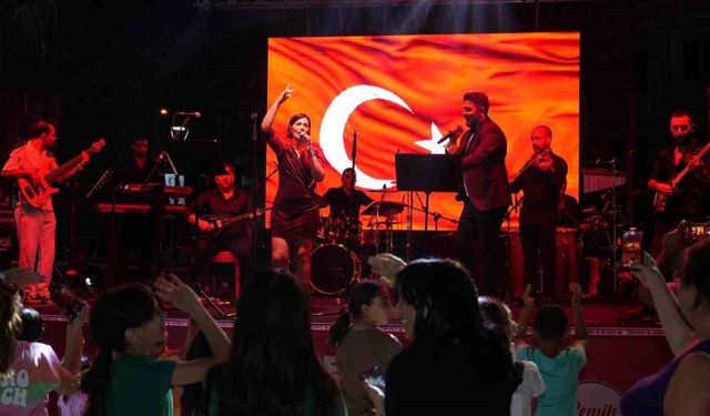 Yunusemre Kent Orkestrası’ndan Kurtuluş Günü konseri