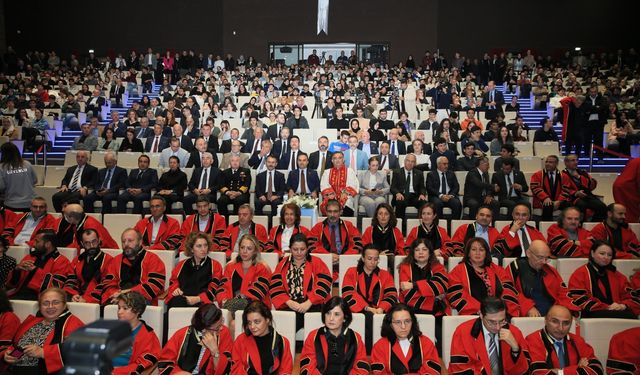 Bakan Kacır, Gebze Teknik Üniversitesi Akademik Yılı Açılış Töreni'nde konuştu: