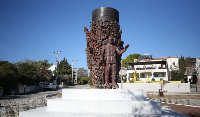 Çanakkale Savaşı'ndan kalan bomba parçalarıyla anıt yapıldı