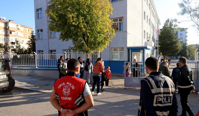 Edirne'de "okul polisi" hem velilere hem öğrencilere güven veriyor