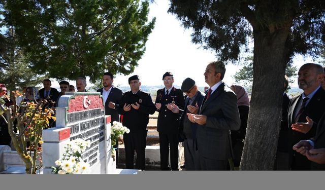 Edirneli şehit Küçükyoğurtlu kabri başında anıldı