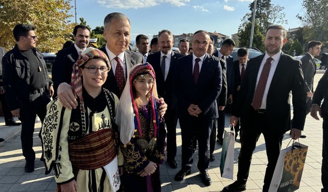 İçişleri Bakanı Yerlikaya, Tekirdağ'da "Türkiye'nin Huzuru Toplantısı"nda konuştu: