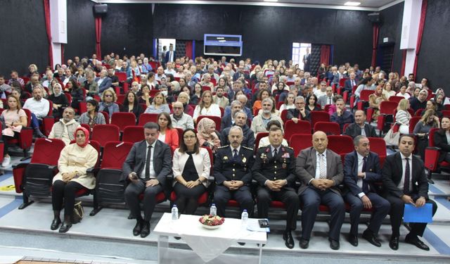 Yalova'da "En İyi Narkotik Polisi Anne Projesi" toplantısı yapıldı