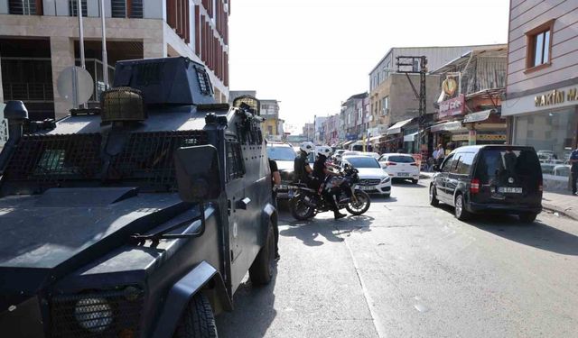 Adana’da sokakta el bombası bulundu